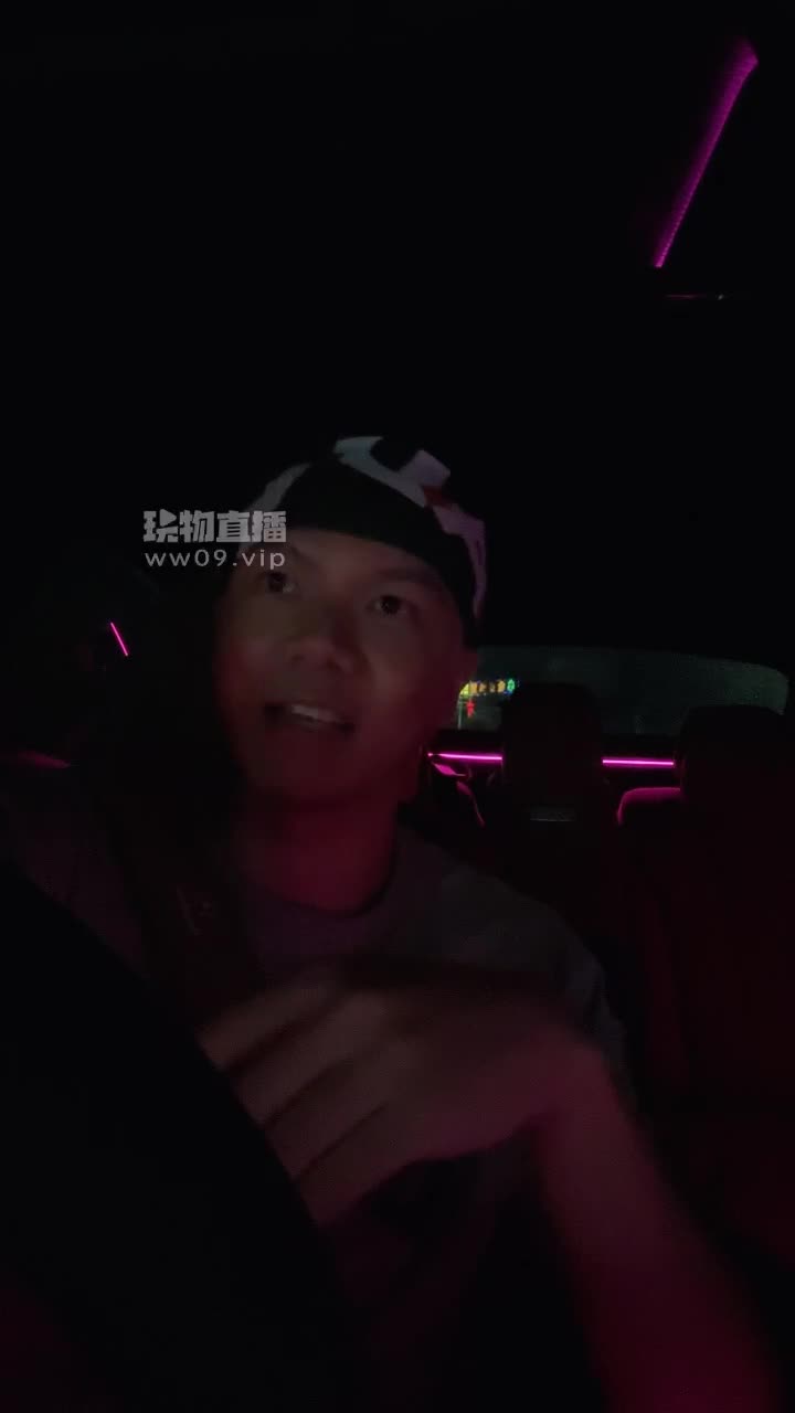 www.98T.la@狗哥TJ：酒吧开发精神小妹酒吧捡尸发现两个精神小妹在抽烟直接开发我草精神小妹就是放的开直接舔脚还知道主动竖中指顶级美甲玩乳头吃口水巨嫩裸足舔鞋底蹦迪酸臭原味踩着鼻子深喉窒息最后白棉袜倒计时踩射