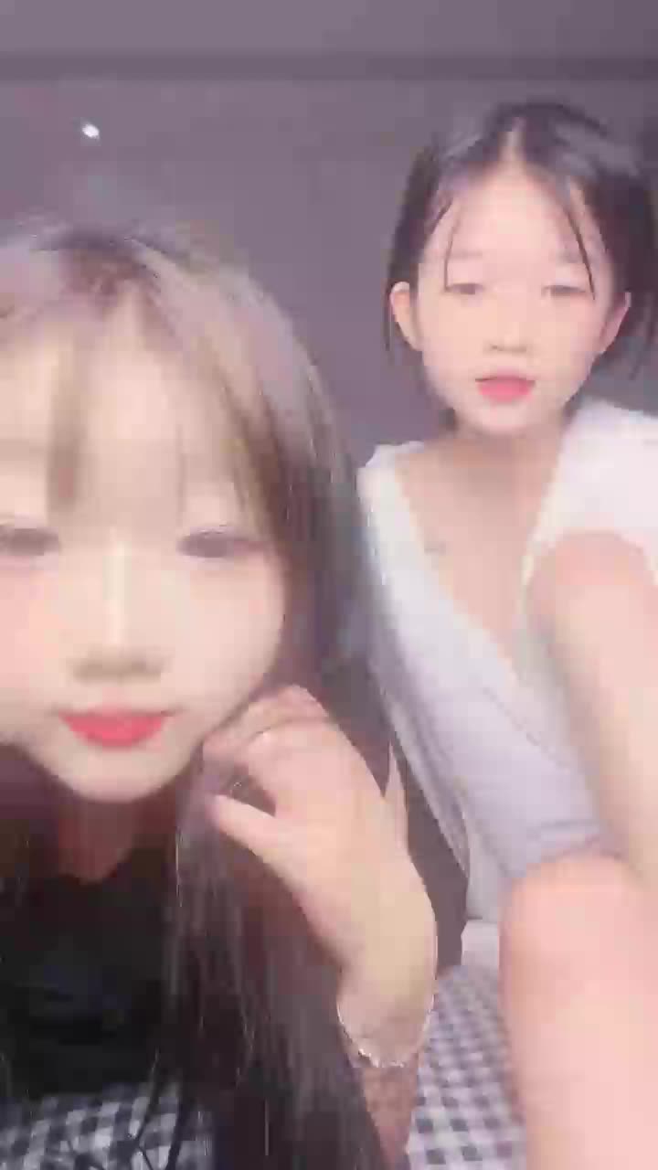 #美美爱干饭 半糖主播