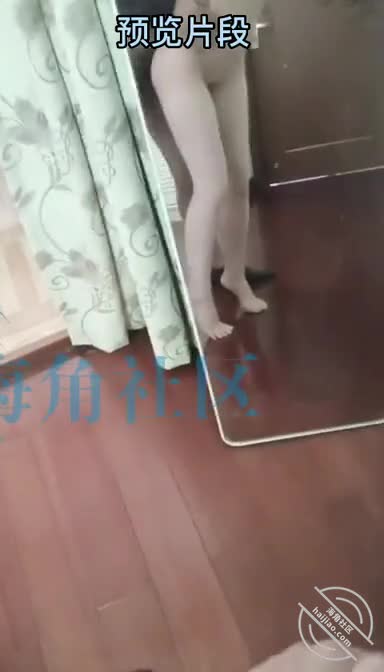 9趁老婆睡觉，鬼父夜潜18岁女儿卧室，疯狂的蹂躏女儿嫩胸和嫩穴（视频贴）[可爱女儿恬恬]@YYWY88