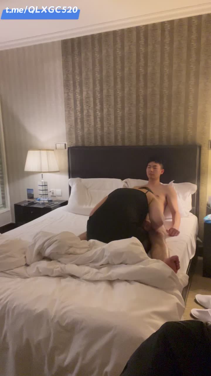 2048.vip-超极品高颜值名媛范TS米粒 天使容颜 模特身材 攻守兼备 约炮各路大屌哥 各种花活 简直骚爆③