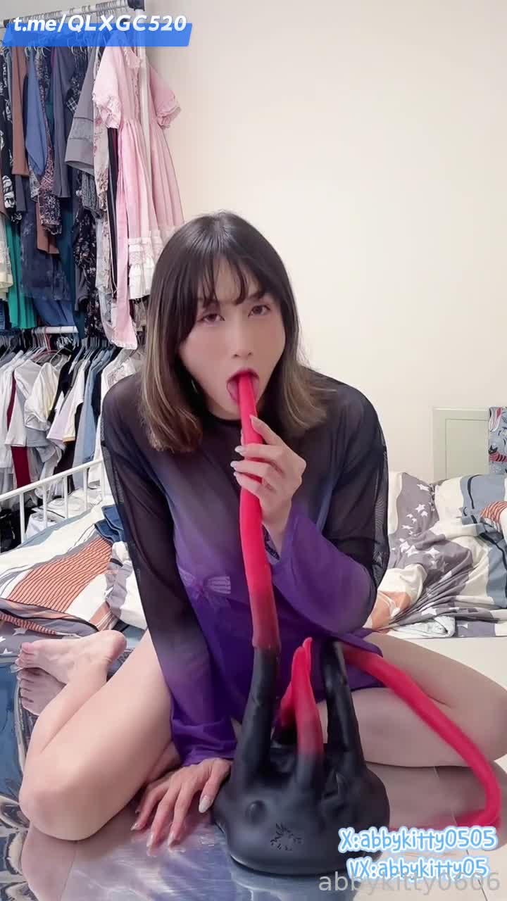 2048.vip-推特人气大屌人妖 abbykitty艾爷 各种自制调教剧情 一身调教手段不仅能让自己爽 更能让别人爽①