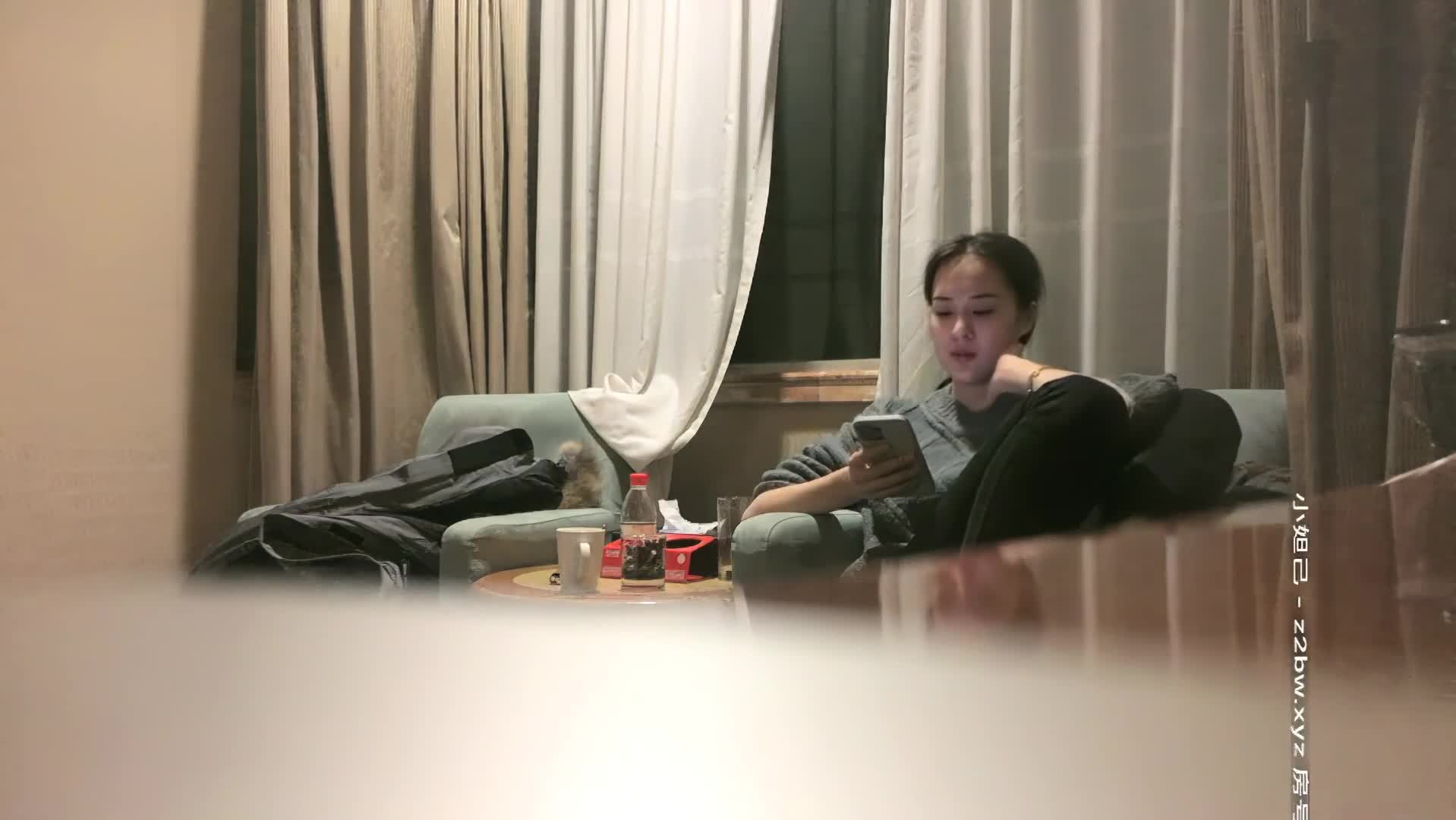 【探花精选】素颜极品美人，纤腰长腿，配合度超高，不停夸男主你怎么那么厉害！ 2K画质泰国人妖