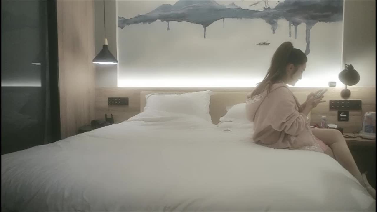 马尾辫风骚小少妇，镜头前深喉口交 精品资源