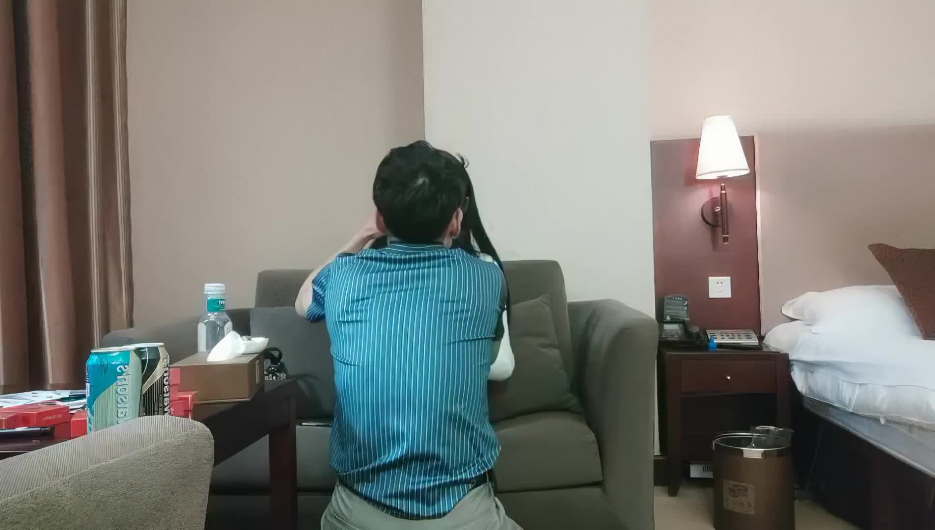 【探花精选】身高170，98年外围女神，小姐姐乖巧听话，精彩无限人气爆棚绿帽人妻