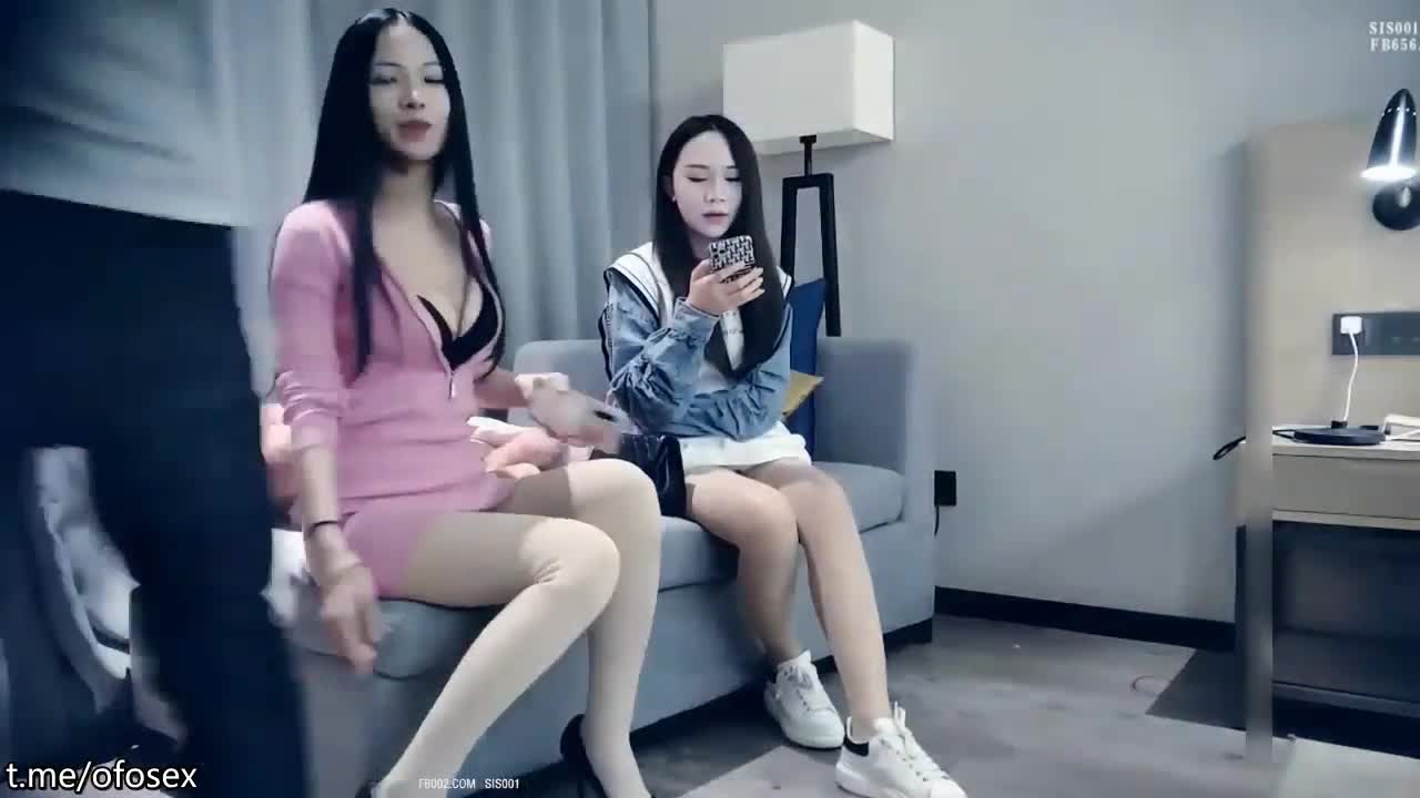 极品丰腴御姐太会打扮了情趣黑丝浑圆翘臀高跟大胸跨坐在腿上求亲亲爱抚销魂刺激立马鸡巴硬啪啪狂操绿帽人妻