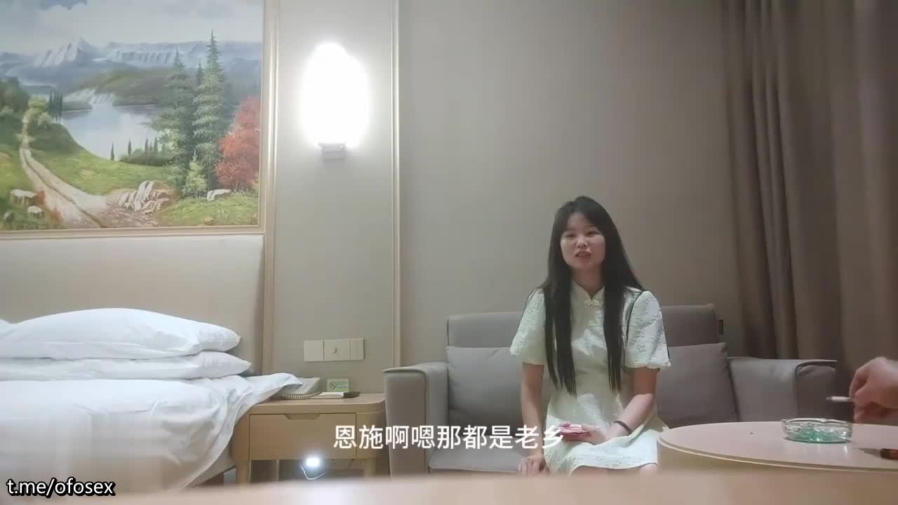 【#探花精选】探花老司机老牛哥2000元酒店约炮刚毕业拜金女大学生，背着男友出来挣外快被各种姿势草嗨探花精选