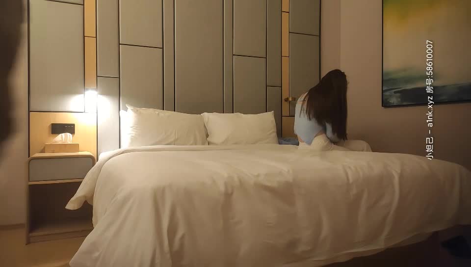 文轩探花极品翘臀美女酒店偷拍