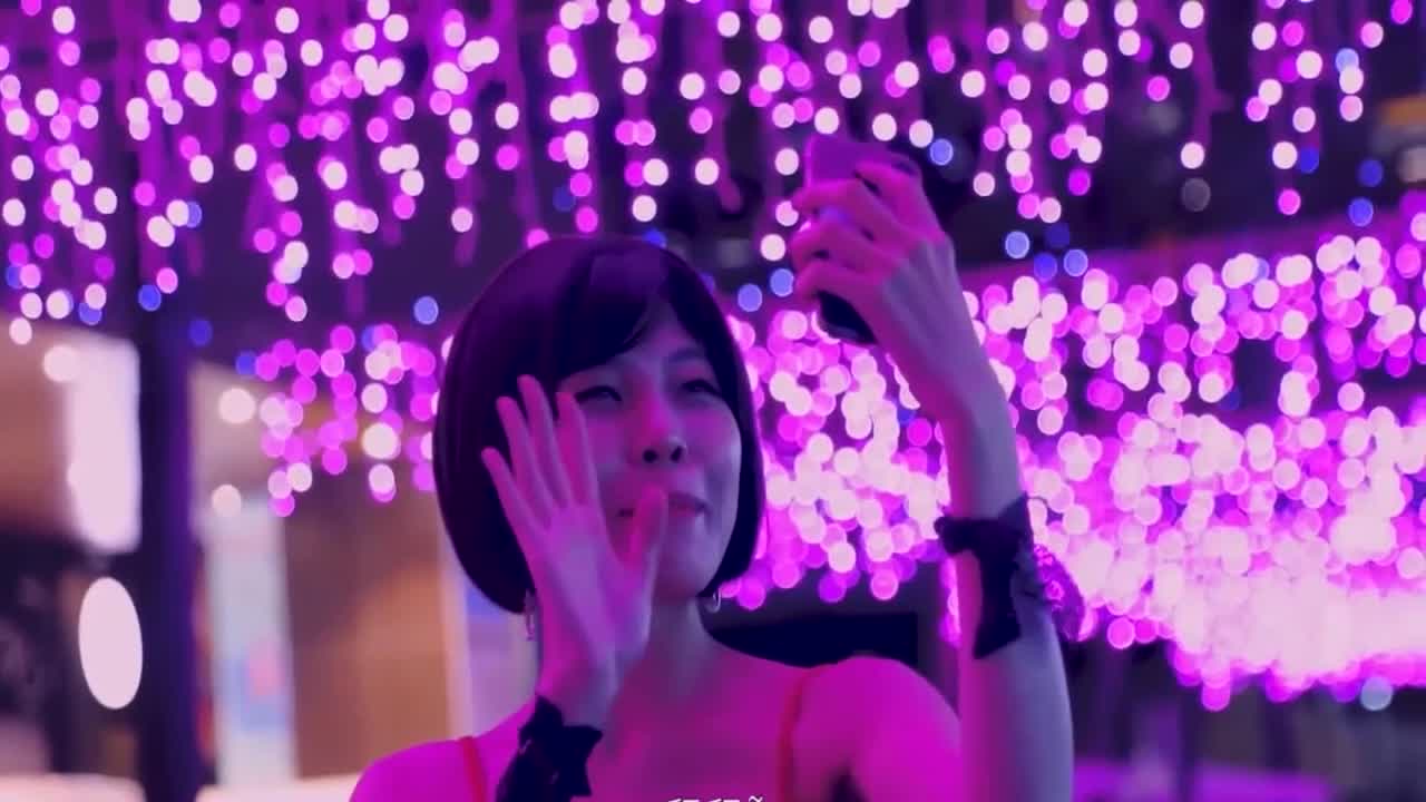 gOJWCbPzZTGqj9ifZy2G #越南女孩18 #情趣学生制服 #刮毛 #侧入 #大力猛操 #呻吟娇喘十八岁的越南少女，身穿暴露学生制服，雪白肌肤上泛着粉红，刮得一丝不挂的蜜穴紧致诱人，侧入时大力猛操，发出阵阵娇喘呻吟，令人血脉喷张。