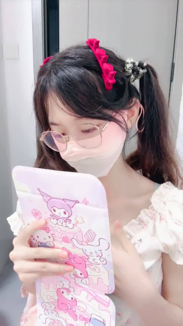 2048.vip-新人~超嫩萝莉学妹《丝奶猫猫》那么瘦竟然那么大顶级酥胸 裸舞江南style