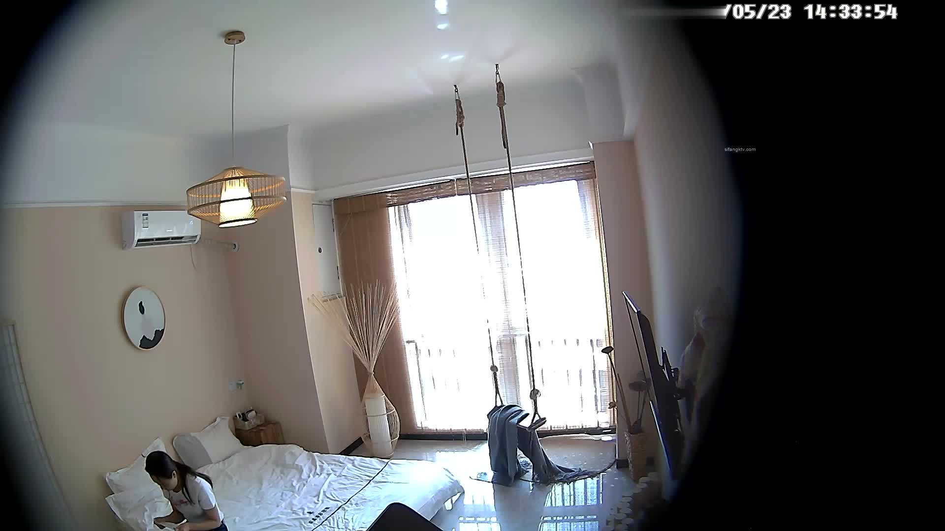 #偷窥绝版日式秋千房第三视角#包养中年大叔和包养的女大学生做爱年轻情侣极品蜜桃臀女友啪啪