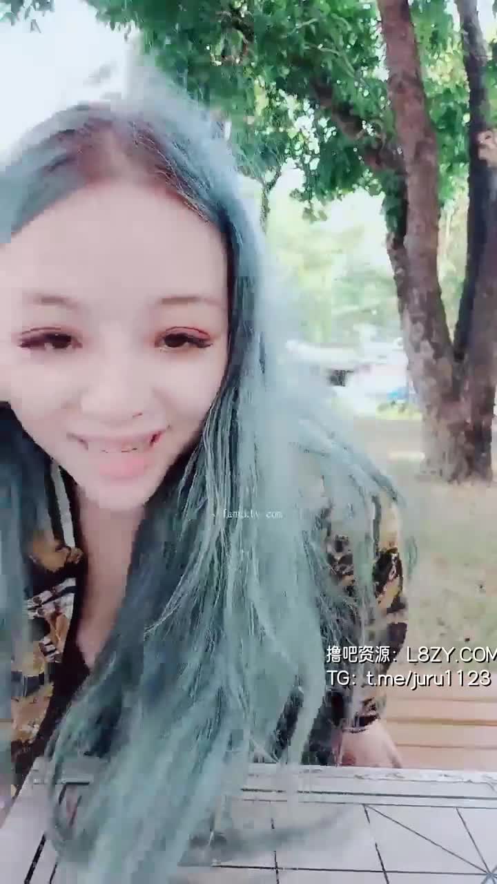 网红小婕巨乳露出，公园健身房挑逗路人 露出 挑逗 #巨乳点击观看内部稀有视频