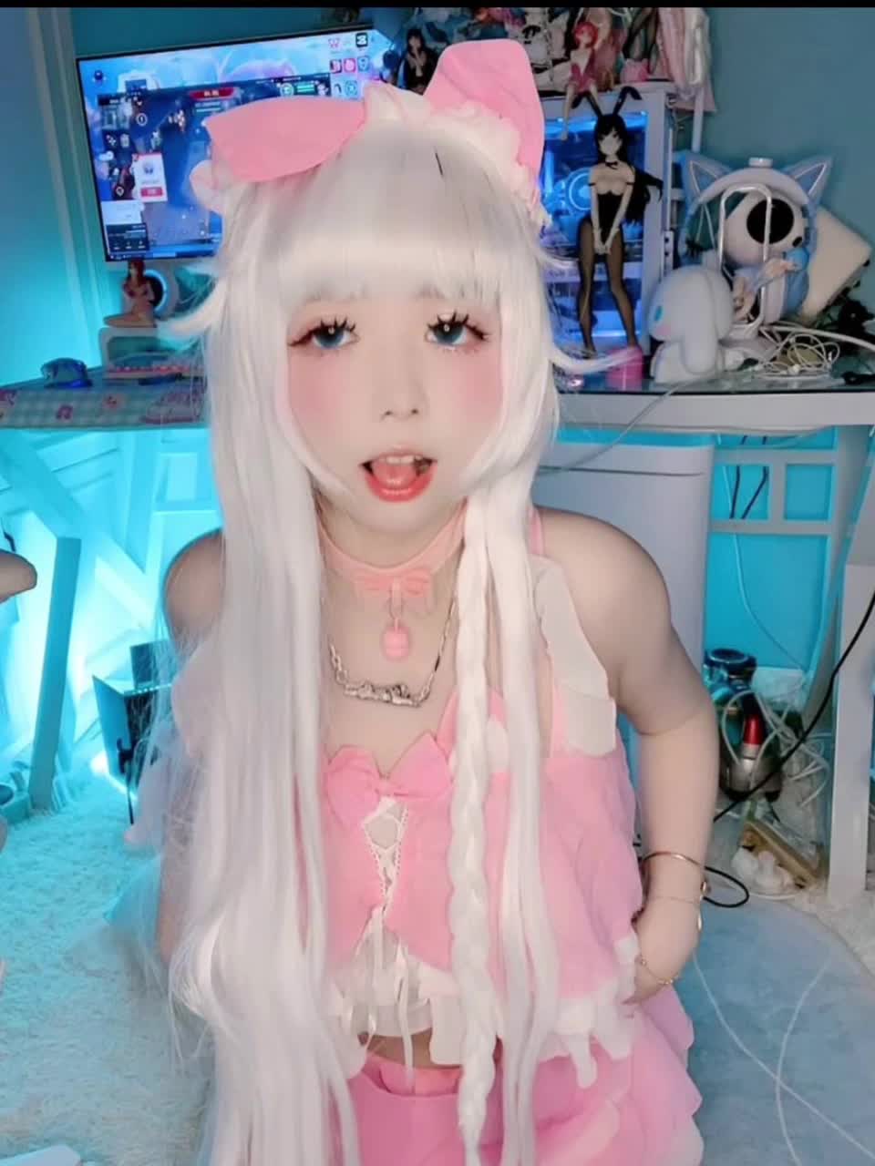 #佳佳拖把 #微密圈 #萝莉 #福利姬 抖音高颜值美女主播 白嫩大奶小萝莉 微胖天花板 评论区观看合集