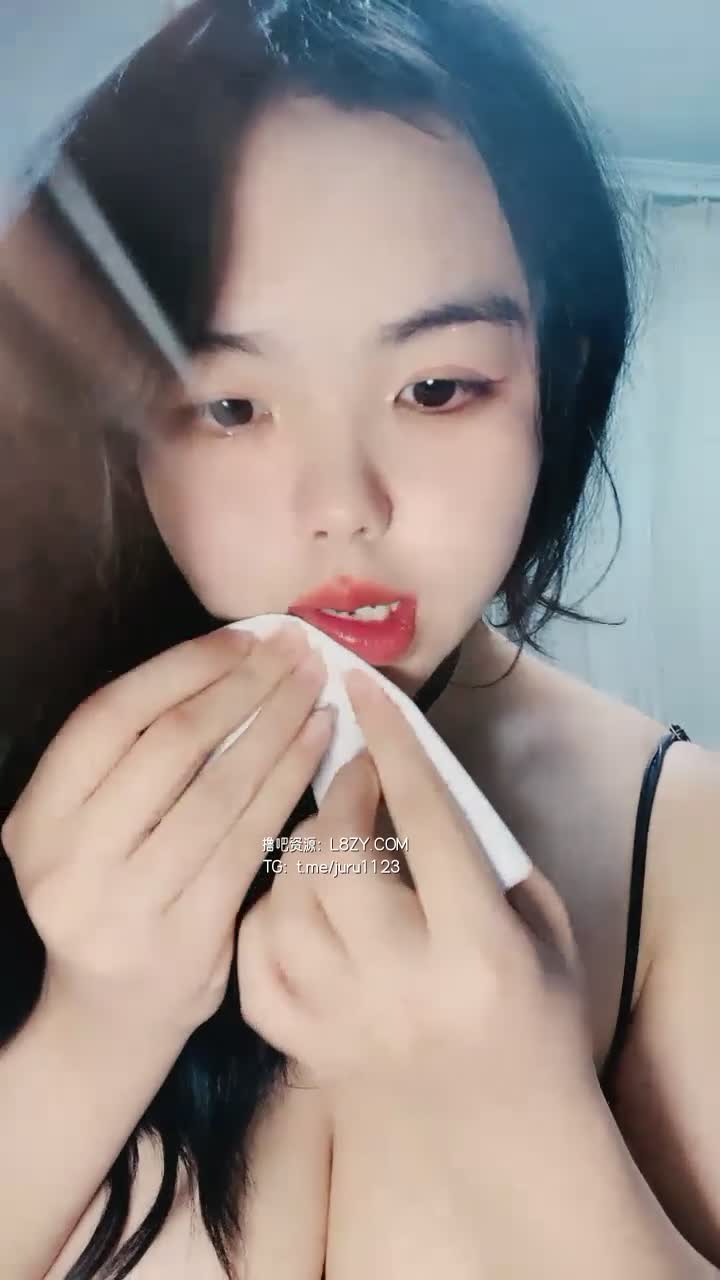 巨乳网红白虎肥臀，骚穴被猛操，淫水喷涌爽到飞起 #白虎 #内射 点击观看更多视频