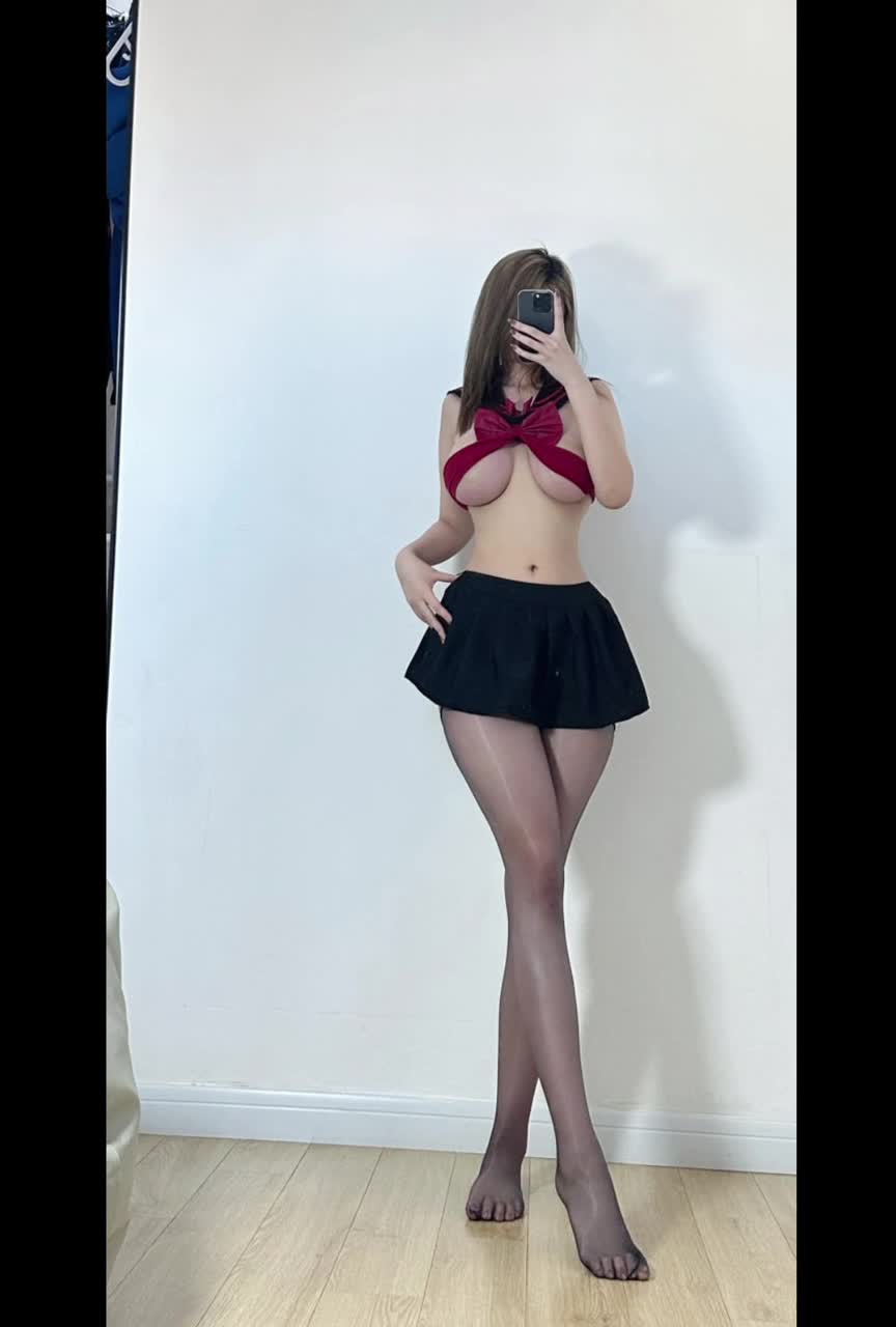 #乙醇子 #微密圈 #萝莉 #福利姬 抖音高颜值女主播微密圈定制福利 短裙黑丝大长腿评论区观看合集️️️