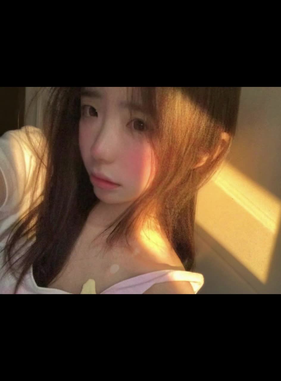 #萝莉 #福利姬 #反差 推特极品嫩妹小萝莉 娇小可人反差小母狗评论区观看合集️️️