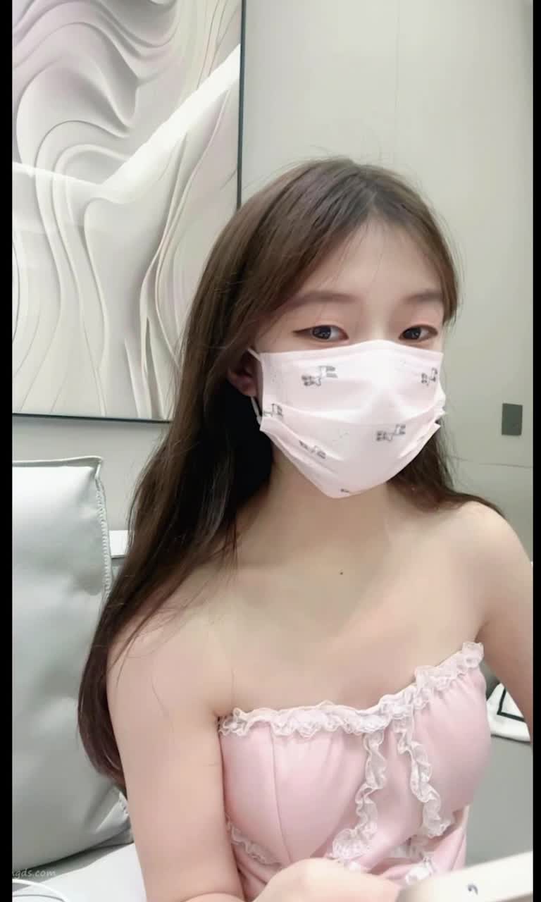 #巴拉小妹 #萝莉 #母狗 #福利姬 反差嫩妹小萝莉性感骚舞评论区观看合集️️️