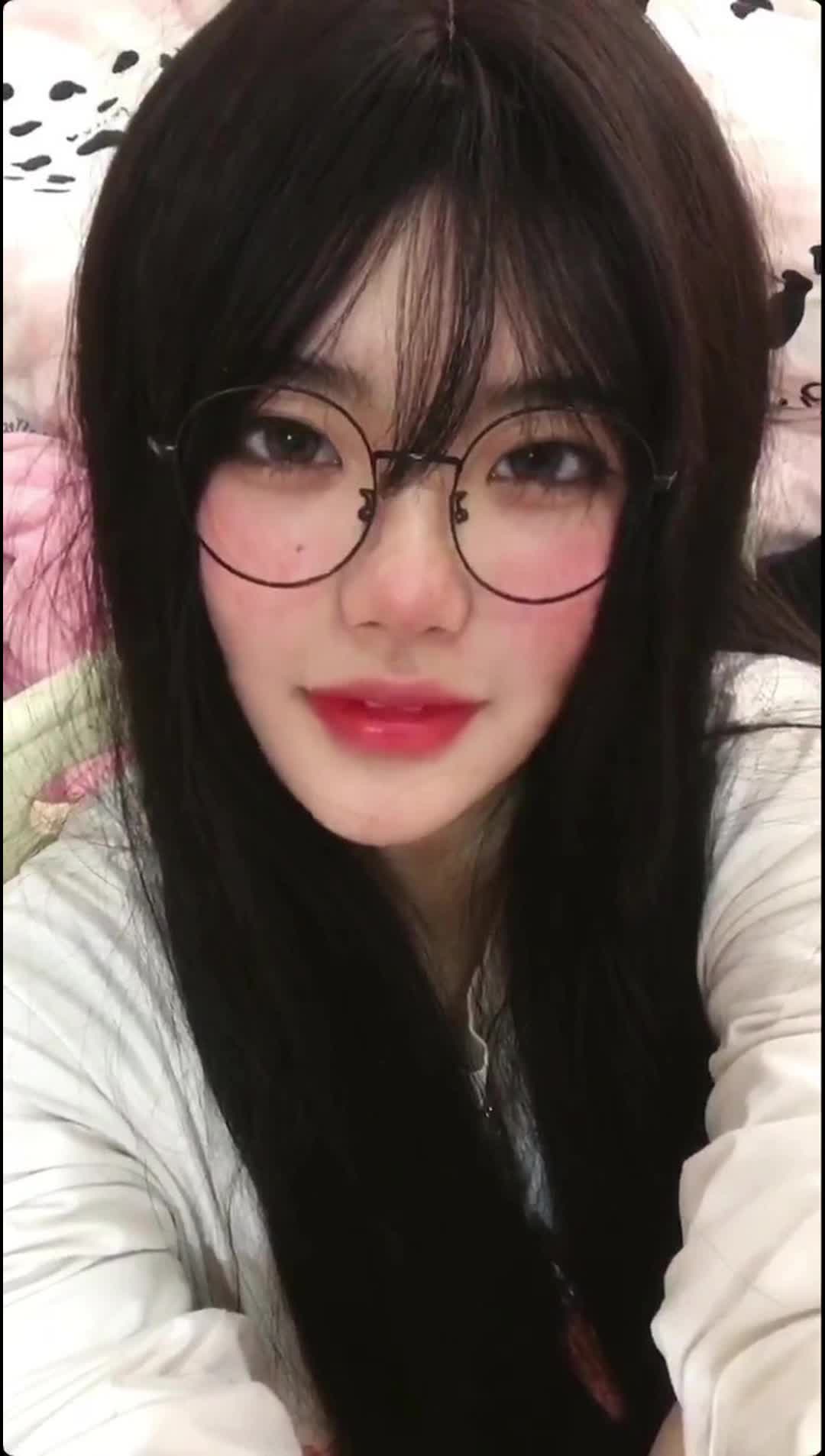 #在下小羊 #萝莉 #福利姬 #母狗 #反差 抖音美女福利姬早期金主定制福利评论区观看合集️️️