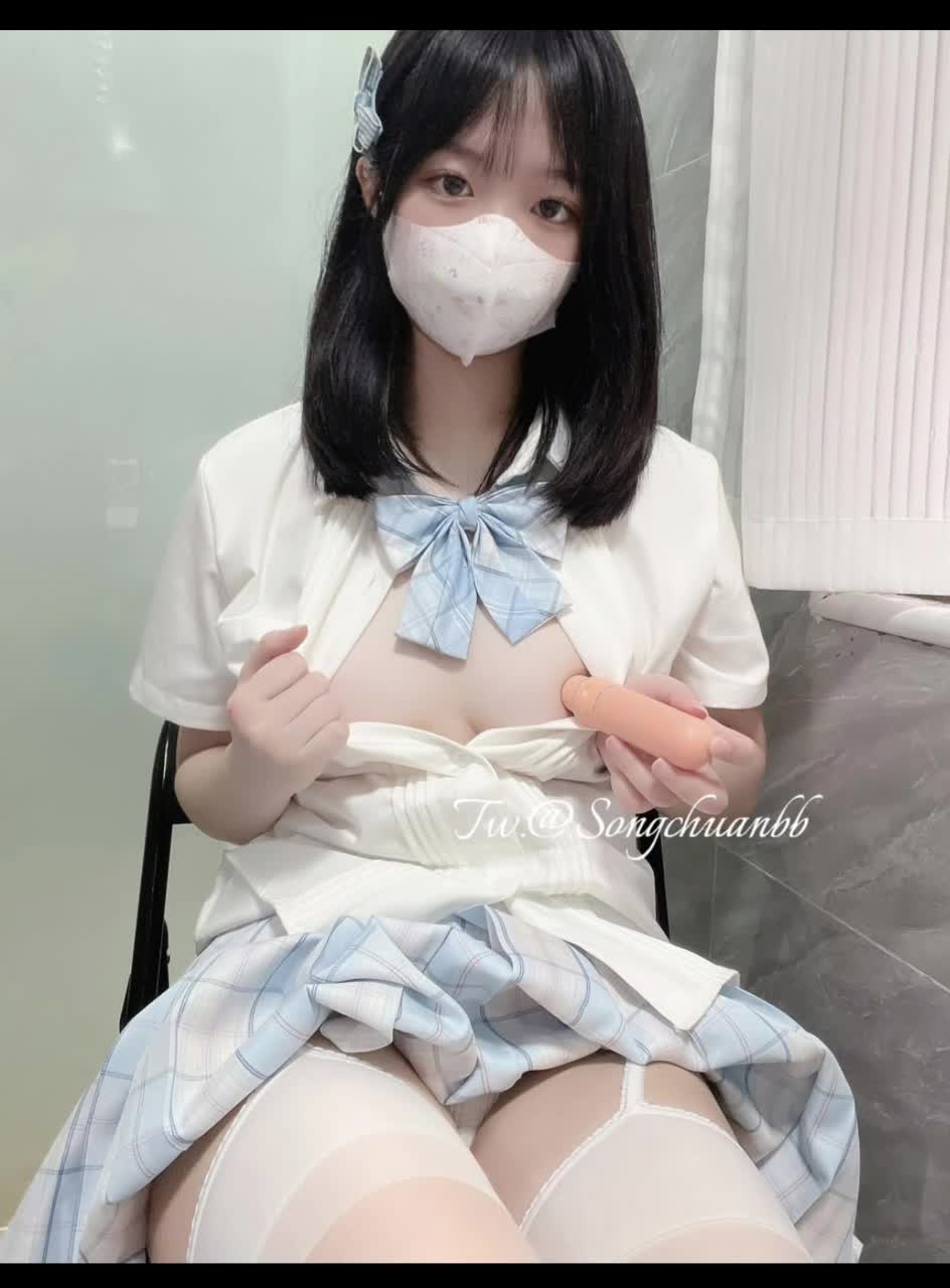 #萝莉 #母狗#福利姬 #反差 推特极品嫩妹小萝莉 白嫩大奶白虎嫩妹粉嫩诱人评论区观看合集️️️