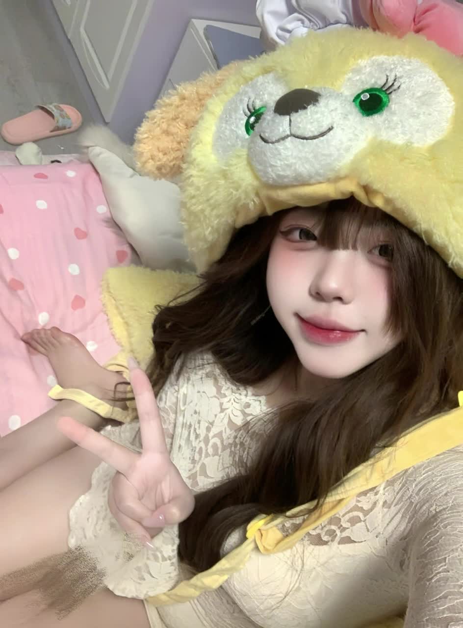 #小猫困困 #微密圈 #萝莉 #福利姬 抖音极品美女以他 高颜值嫩妹小萝莉评论区观看合集