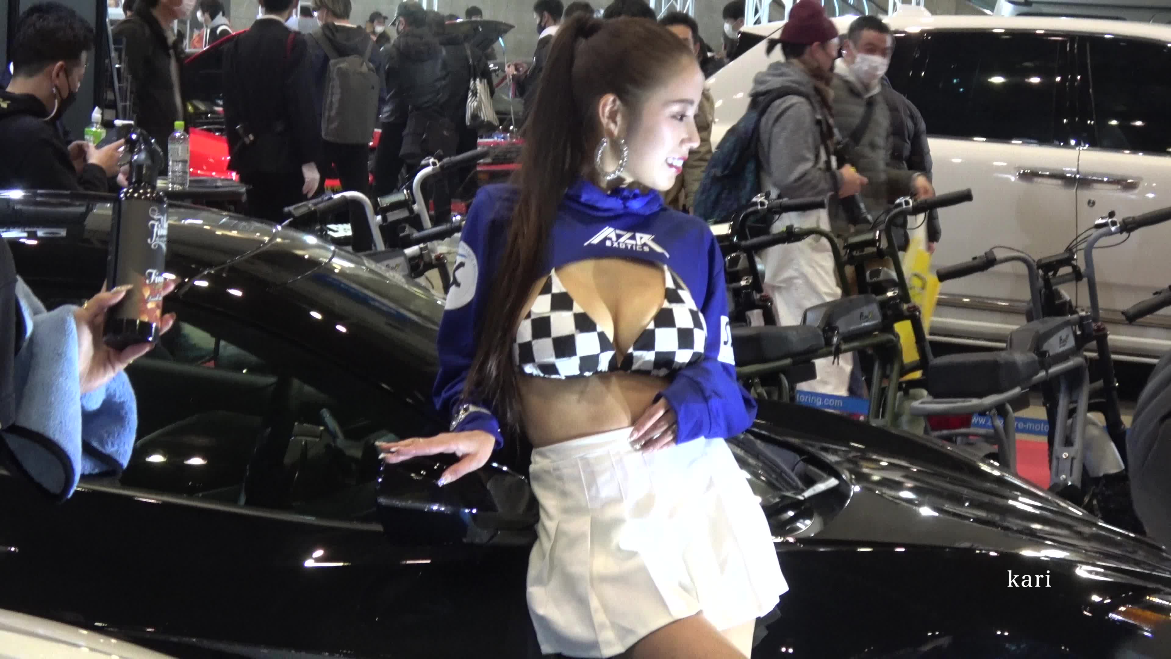 2048.vip-日本东京车展色魔摄影师高清摄像头抓拍美女模特的胸口和大腿