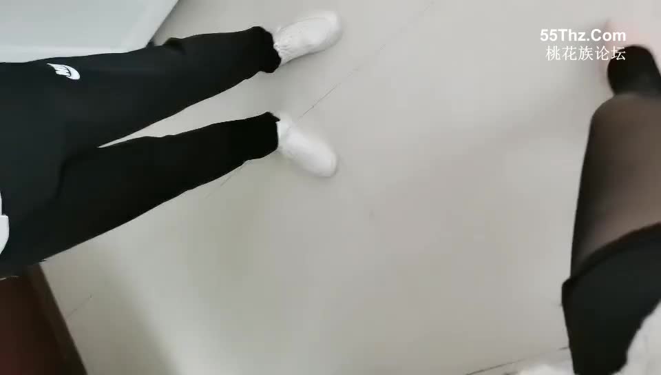 #勾引 #偷拍《高级男技师上门服务》