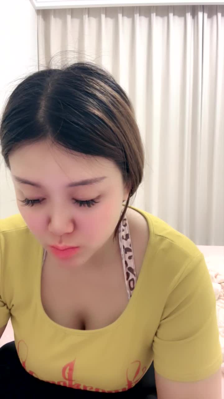 2048.hk@极品纯欲系20250519_204606