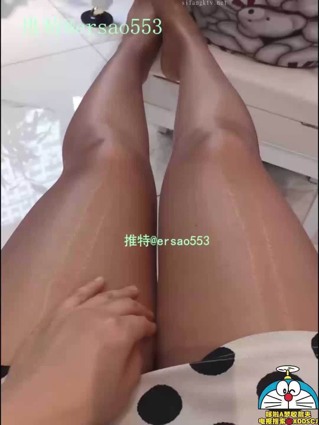 #桃仙小妖精 #熟女人妻骚妇 桃仙小妖精 私拍合集 各种淫语在儿子背后自慰高潮