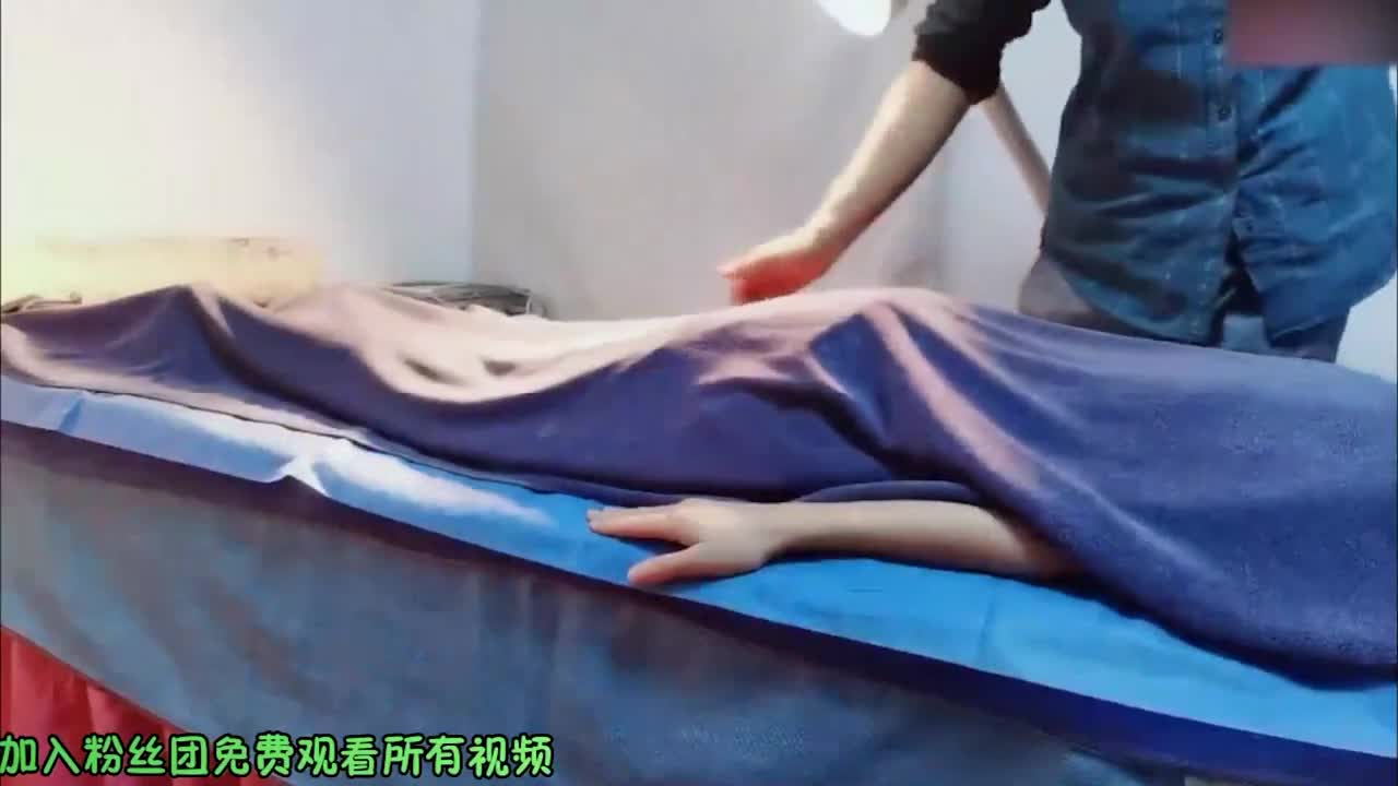 【女子私密SPA】白嫩妹少妇老中医养生尽情挨ru