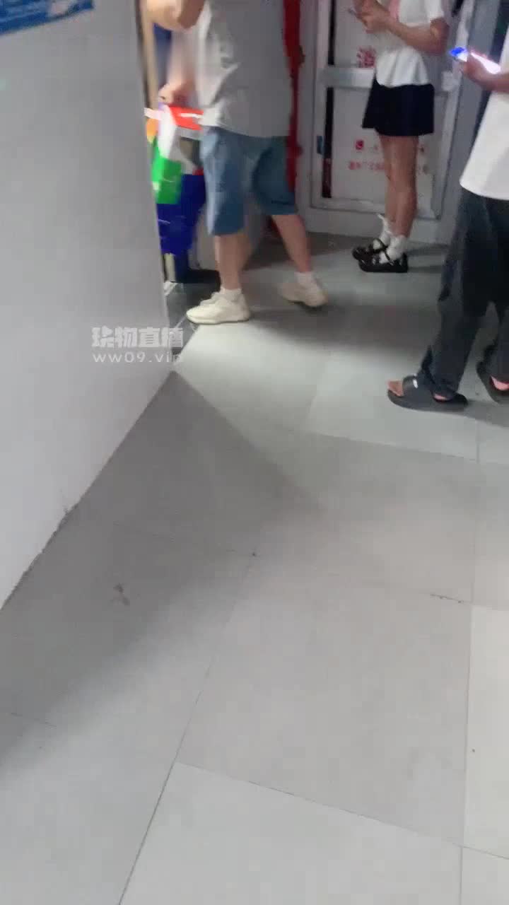 2048.hk@乔治困困TJ:电梯偶遇开发素人小姐姐居然知道sm下手巨狠巴掌扇肿顶级过肺白袜深喉插吐爆踩鸡巴2025-07-26