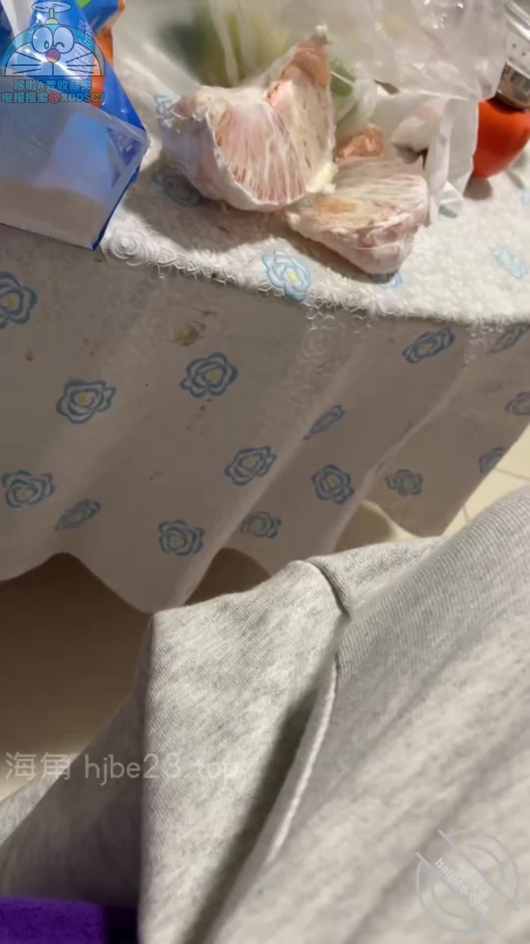 #海角社区 #野兽绅士熟女邻居的老公不在家趁机和熟女偷情