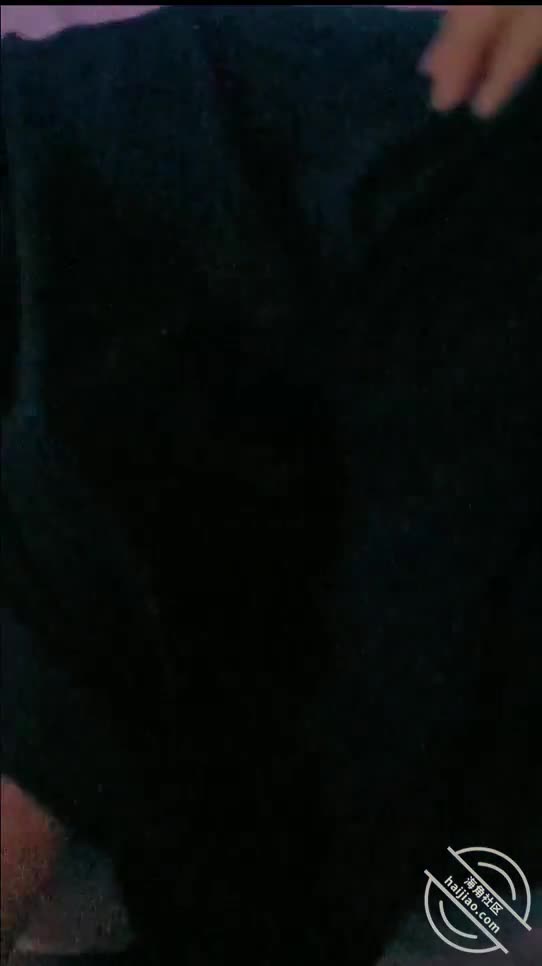 #我爱巨乳妈妈 #熟女 #屁股￼【海角精选】从大一开始接触海角，也有1年多了，一直都在潜水，学习个位大佬的经验，看的也是热血沸腾 。