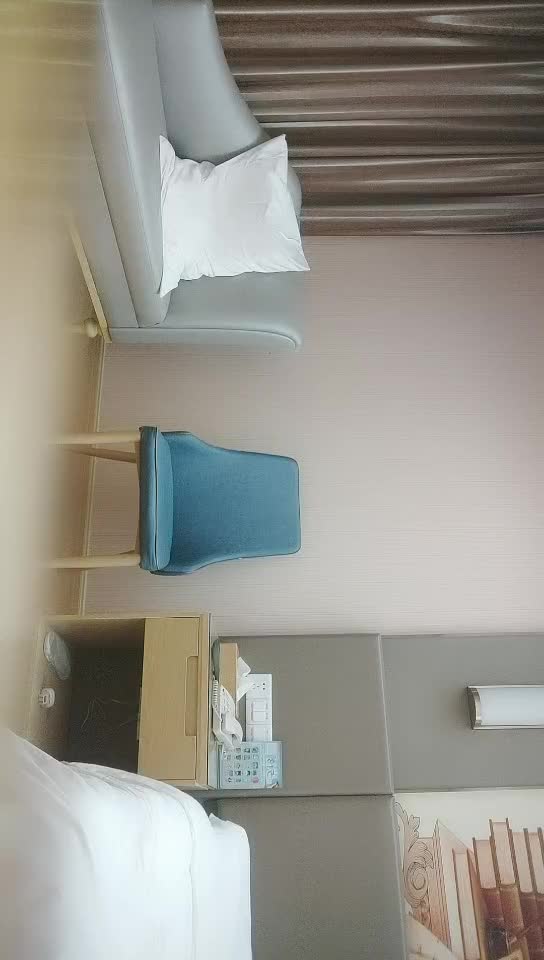 #少妇 #偷情    偷情，深夜酒店约炮，长裙极品少妇，坐在身上揉捏奶子，开档丝袜掰穴，双腿肩上扛抽插猛操，满足舒服太刺激