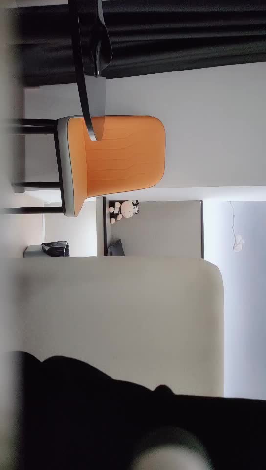 #少妇 #出轨    出轨，酒店约漂亮小少妇，蜜桃臀圆润白皙，黑森林淫液喷涌，狂插蜜穴浪叫，各种姿势都满足高潮