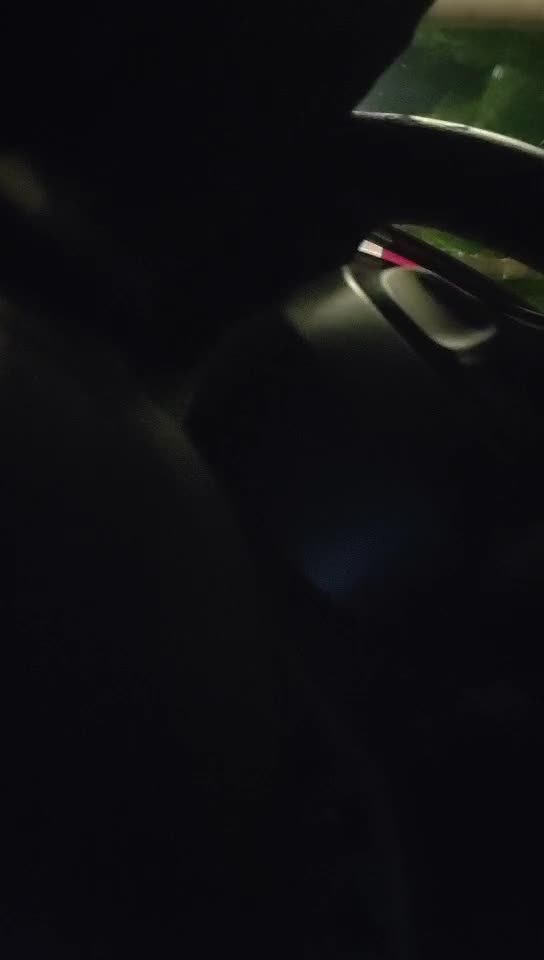 #少妇 #偷情   偷情，约炮少妇，自己穿上情趣制服，蹲着深喉口交活，骑乘扭动小腰娇喘呻吟，猛操快速抽插