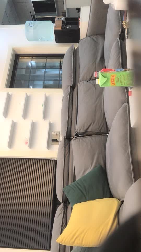 #少妇 #出轨    出轨，极品外围少妇，调情口交骑乘开操大力猛顶，扶着屁股撞击，太舒服爽歪歪