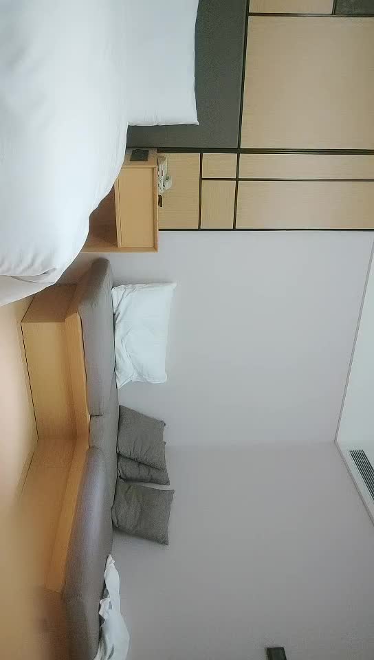 #少妇 #出轨    出轨，酒店约外围少妇，温婉可人，一对极品大白兔，粉嫩鲍鱼69抽插，非常满足活太好了舒服