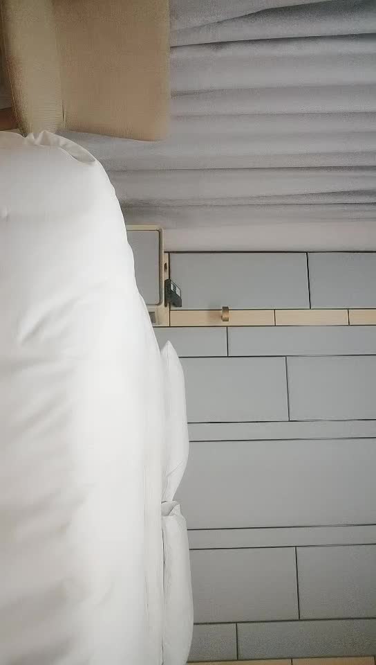 #少妇 #偷情   偷情，约大奶美少妇，调情，掰穴揉搓深喉插嘴 ，骑乘大屁股打桩机猛操，满足性爱生活方式