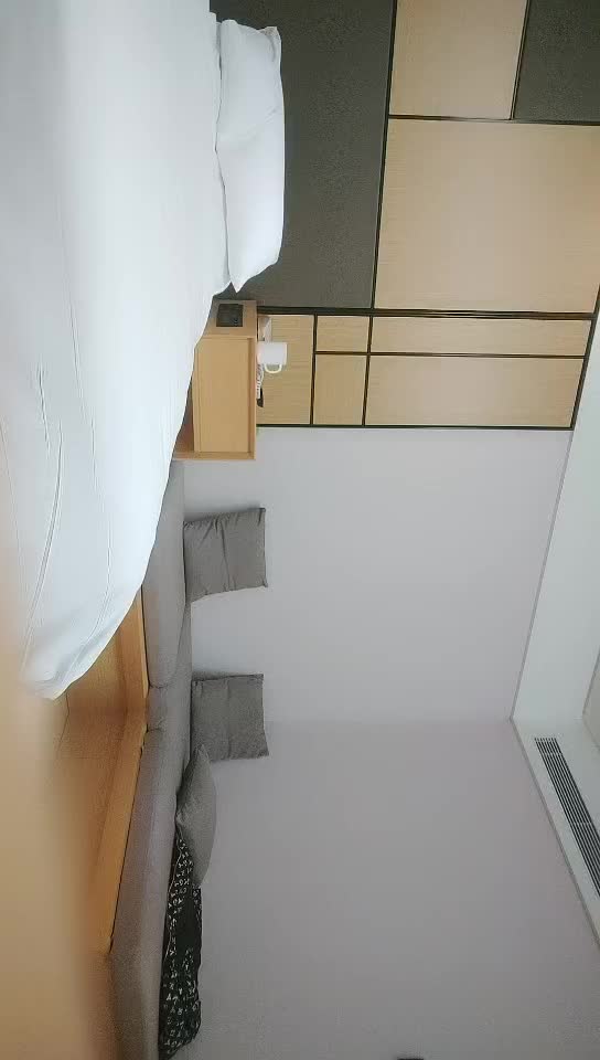 #少妇 #偷情   偷情，高品质少妇，一天三次，黑丝高跟鞋抗腿猛操，扶着细腰打桩机顶入深插，非常老手活太好了