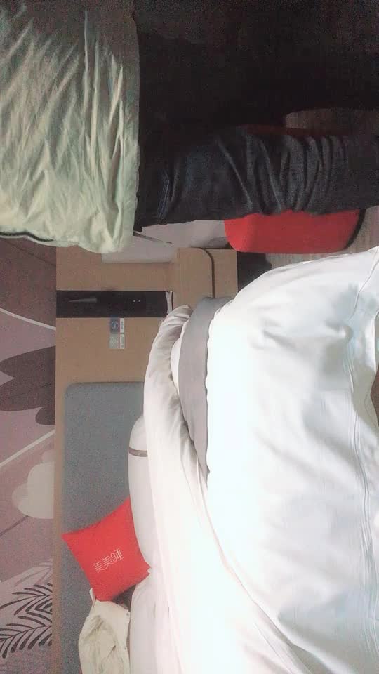 #少妇 #出轨    出轨，空姐少妇，肤白貌美极品女神，精彩佳作值看，各种姿势满足你