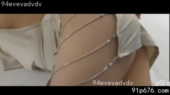 老公满足不了自己就出来偷吃 身材苗条后入蜜桃臀最刺激