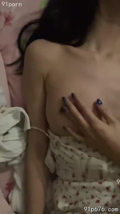 极品连衣碎花裙小姐姐 平时挺文静的 没想到