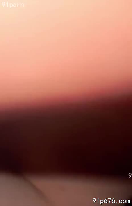 私人影院怒操极品反差婊清纯母狗嫩妹，无套传教士猛操 压操小翘臀，害