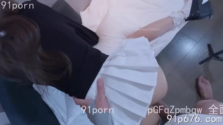 极品女友悠悠无毛白嫩美穴被大屌无套爆操！白袜淫脚！