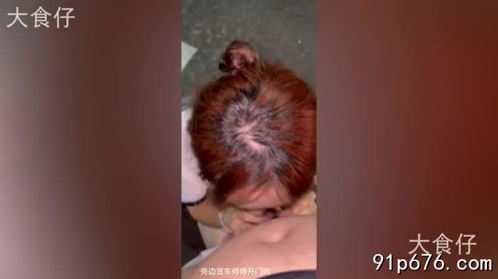 送实习护士去上夜班 路上跟兄弟一起先干一炮