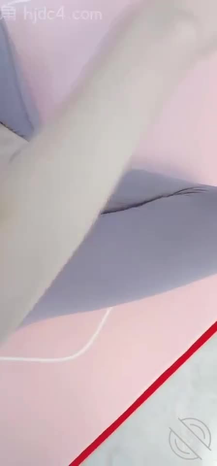 #海角社区 #乱伦 #瑜伽裤 #嫂子一边操大嫂，大嫂一边跟闺蜜通电话，给大嫂吓得语无伦次