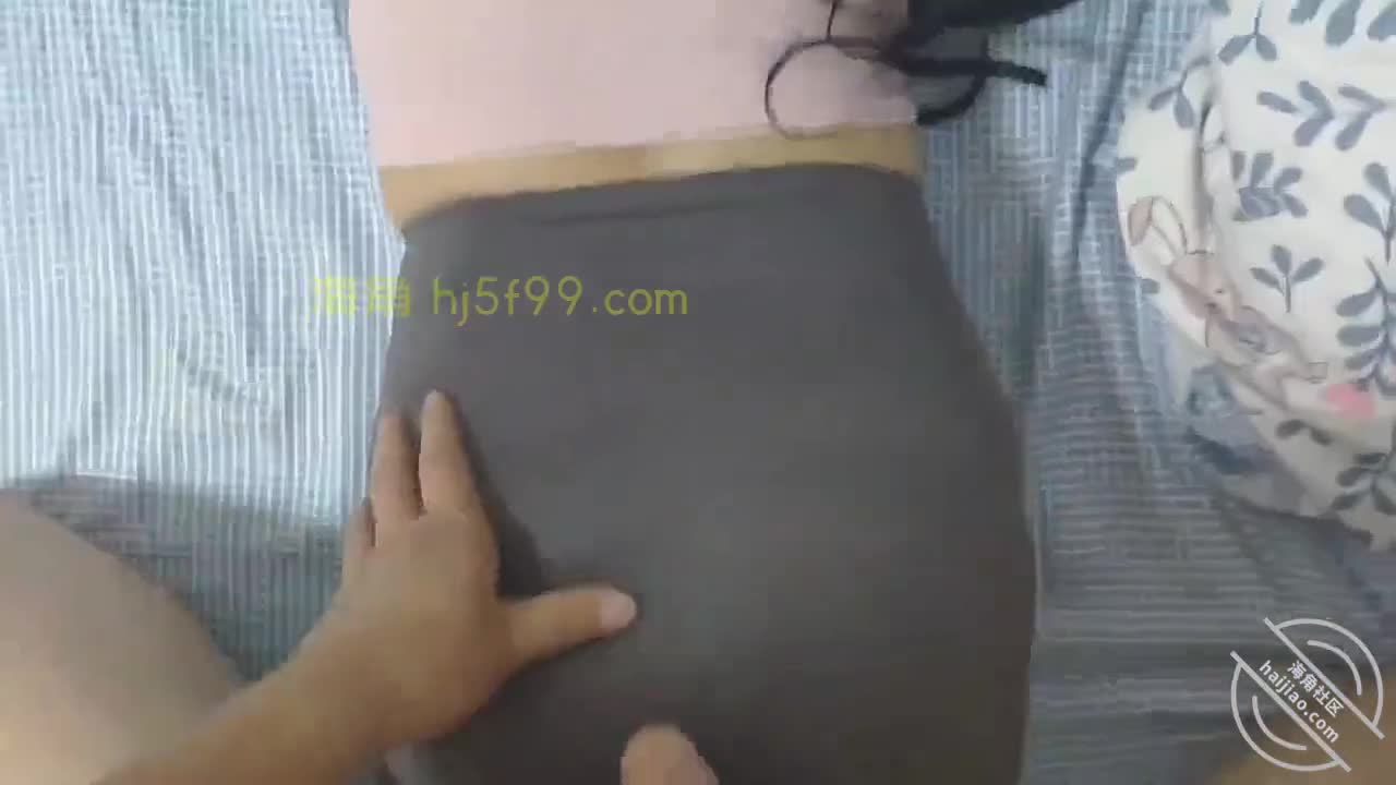 #海角社区 #我的瑜伽姐姐（原创）姐姐在家做瑜伽，做完瑜伽和我一起回床上做双人瑜伽！