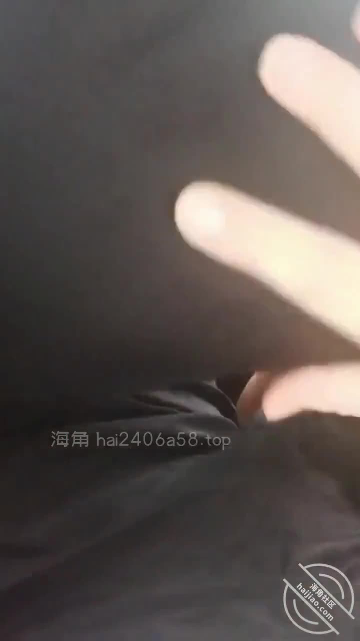 海角社区乱伦系列1作者： #梦想是母姨双飞主题：在车内与巨乳小姨发生了亲密关系，熟女之恋