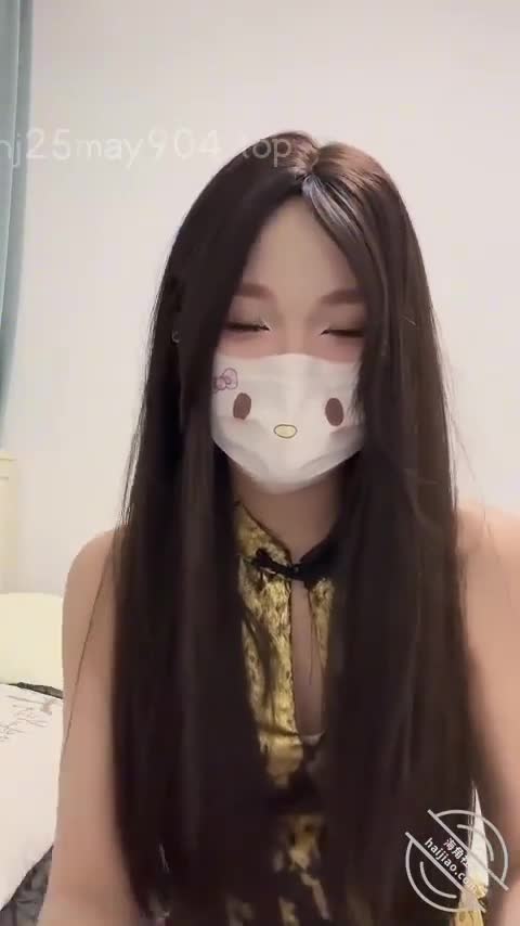 #海角社区 #爱吃雪糕啊 #兄妹 #母狗哥哥在打王者荣耀，我化作瑶穿着旗袍骑在哥哥身上