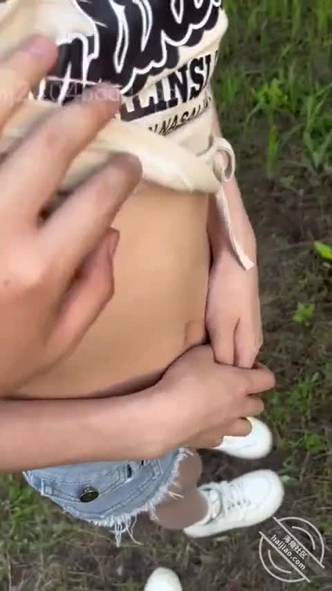 #海角社区 #和妹妹同居的生活（原创）大学妹妹同居系列22户外野战