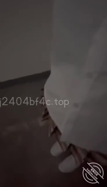 #海角社区 #和妹妹同居的生活精华户外（原创）刚考上大学的妹妹来到大城市和我同居..